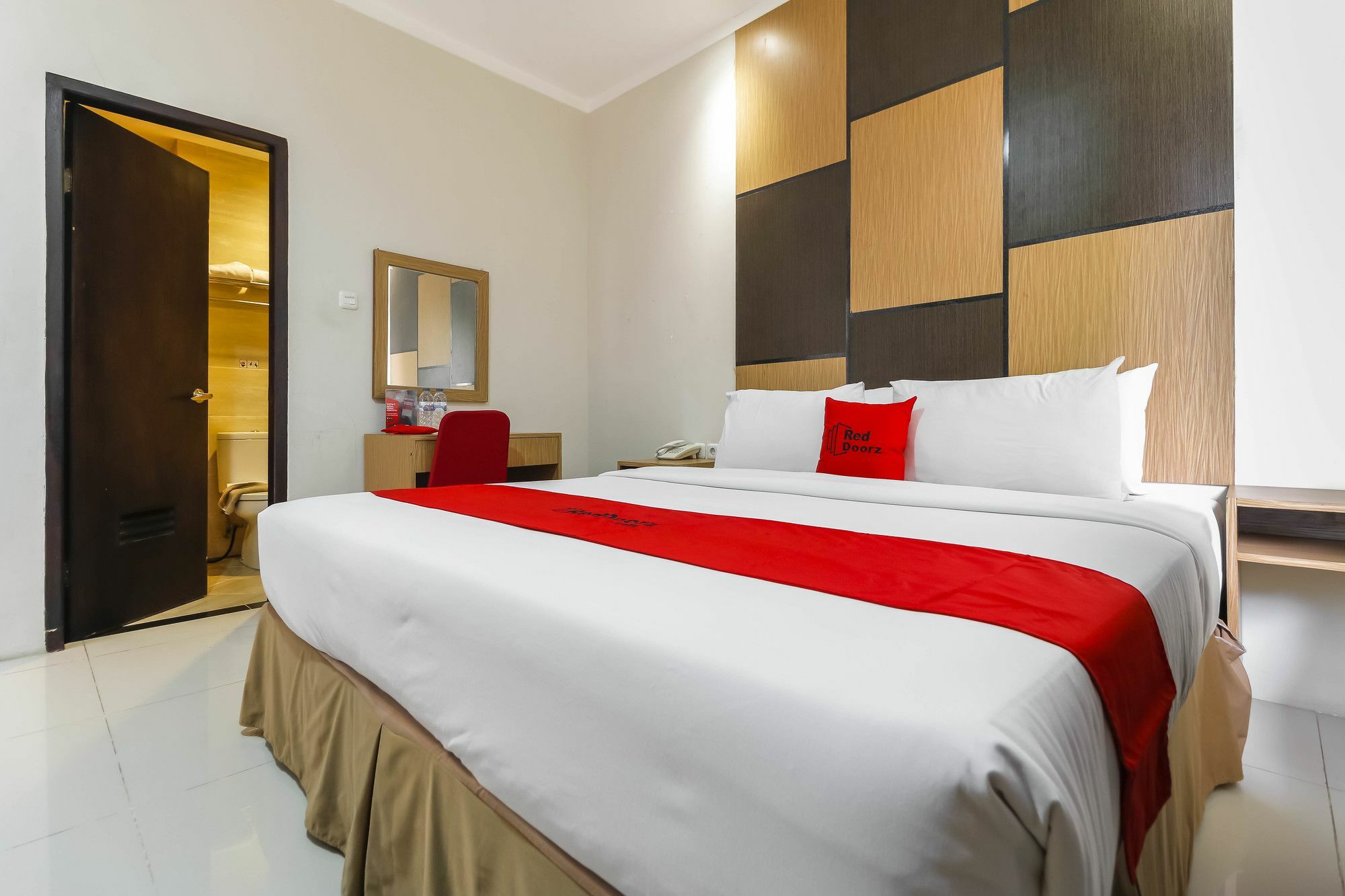 Reddoorz Plus Near Pantai Losari Μακασάρ Εξωτερικό φωτογραφία