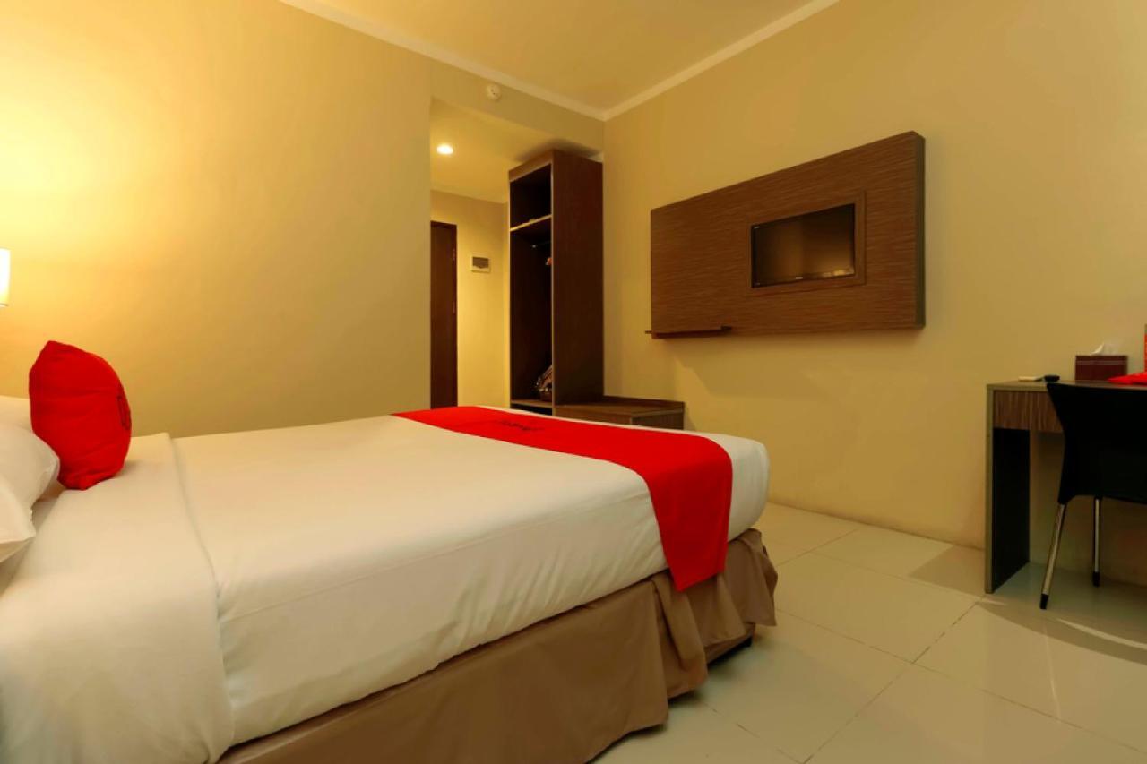 Reddoorz Plus Near Pantai Losari Μακασάρ Εξωτερικό φωτογραφία