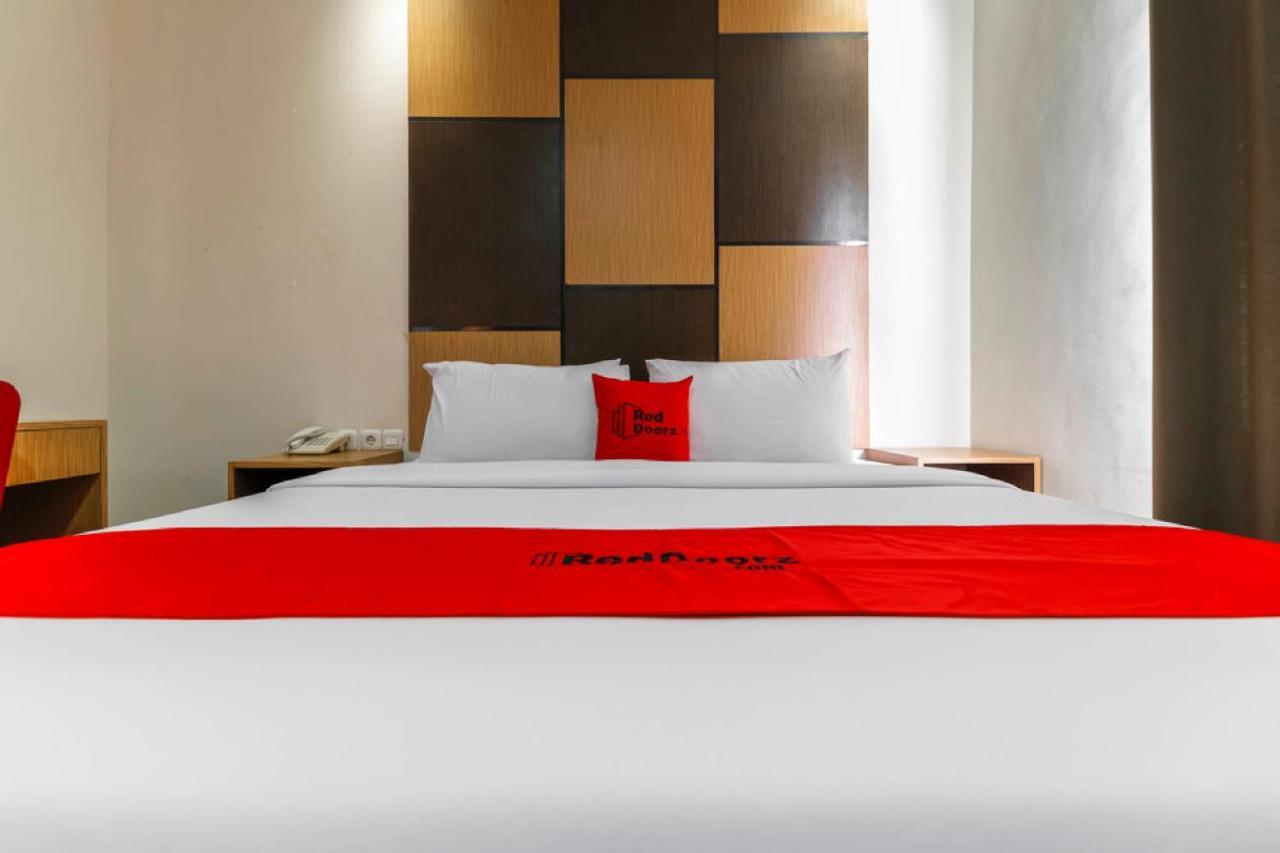 Reddoorz Plus Near Pantai Losari Μακασάρ Εξωτερικό φωτογραφία